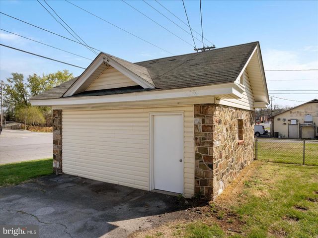 429 N ROYAL AVE, Front Royal, VA 22630