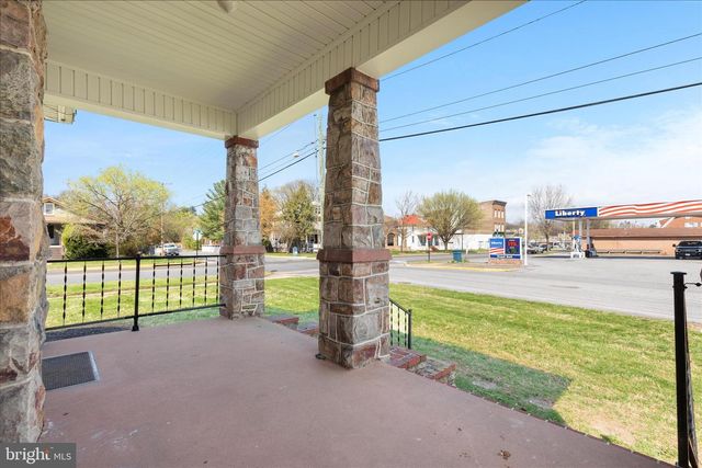 429 N ROYAL AVE, Front Royal, VA 22630