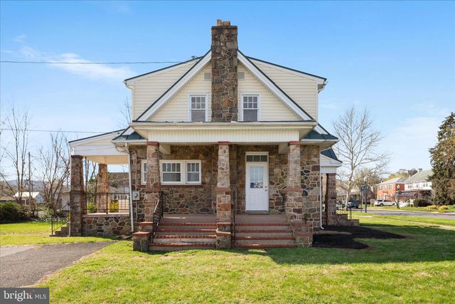 429 N ROYAL AVE, Front Royal, VA 22630