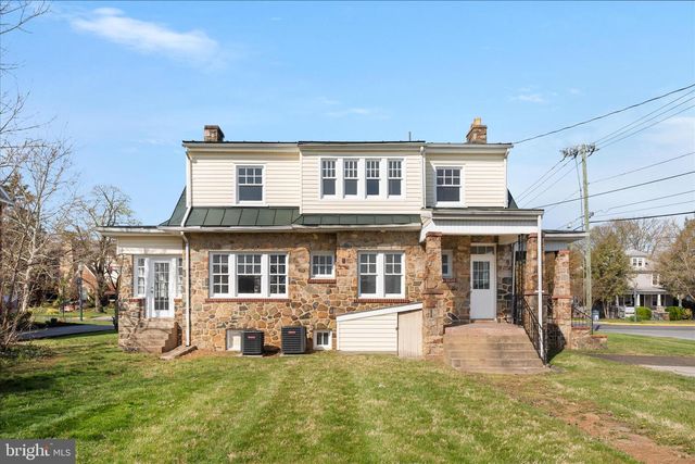 429 N ROYAL AVE, Front Royal, VA 22630