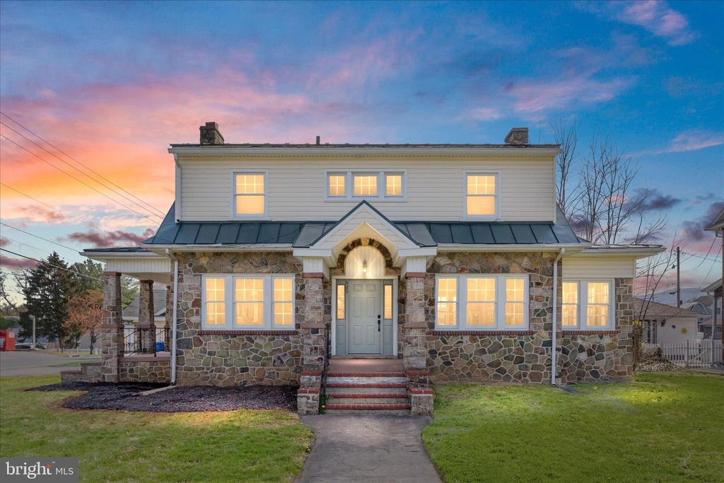 429 N ROYAL AVE, Front Royal, VA 22630