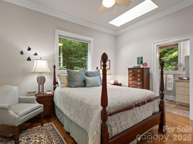 515 Flying Hawk Trail, Waynesville, NC 28786