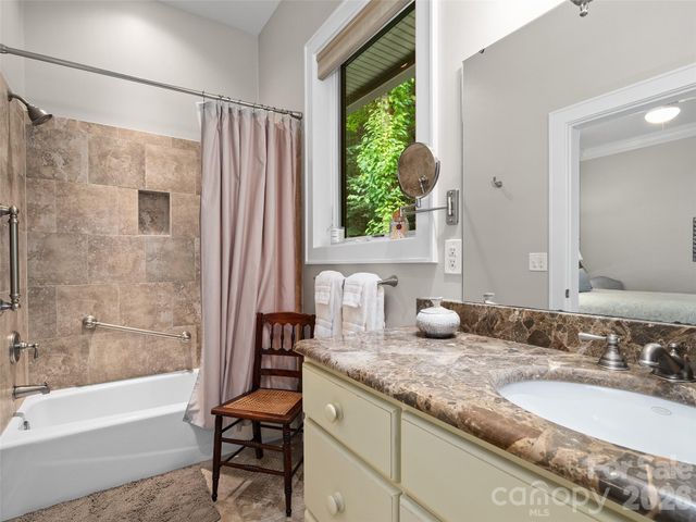515 Flying Hawk Trail, Waynesville, NC 28786