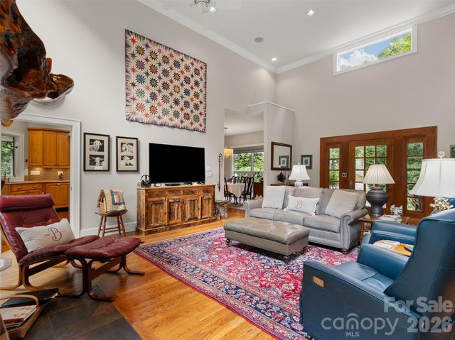 515 Flying Hawk Trail, Waynesville, NC 28786