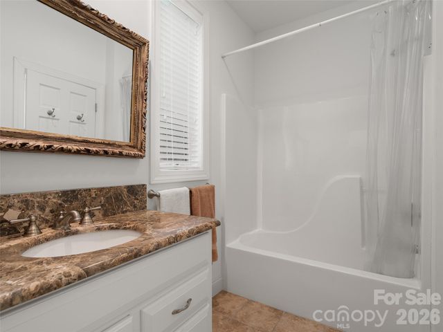 515 Flying Hawk Trail, Waynesville, NC 28786