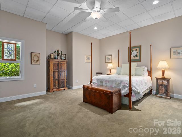 515 Flying Hawk Trail, Waynesville, NC 28786