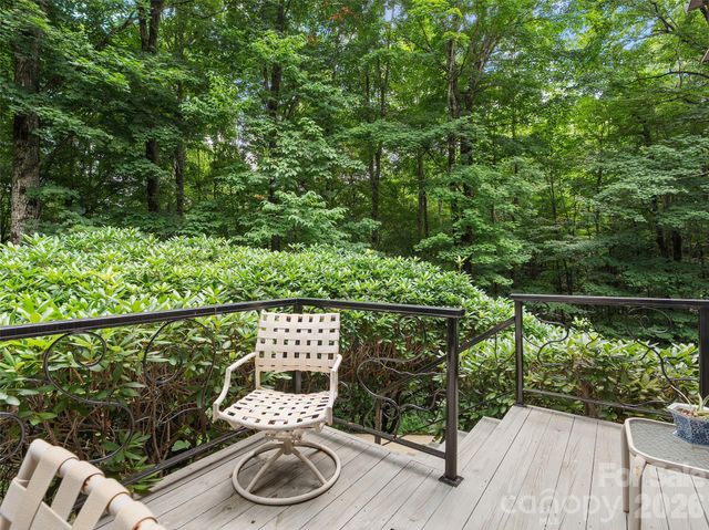 515 Flying Hawk Trail, Waynesville, NC 28786