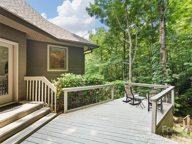 515 Flying Hawk Trail, Waynesville, NC 28786