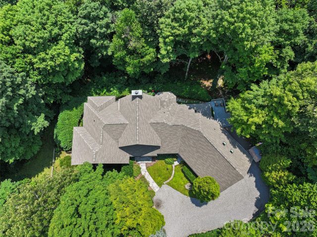 515 Flying Hawk Trail, Waynesville, NC 28786
