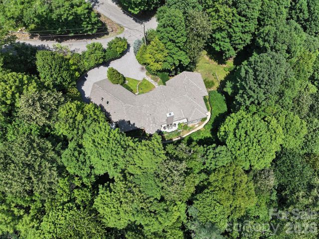 515 Flying Hawk Trail, Waynesville, NC 28786