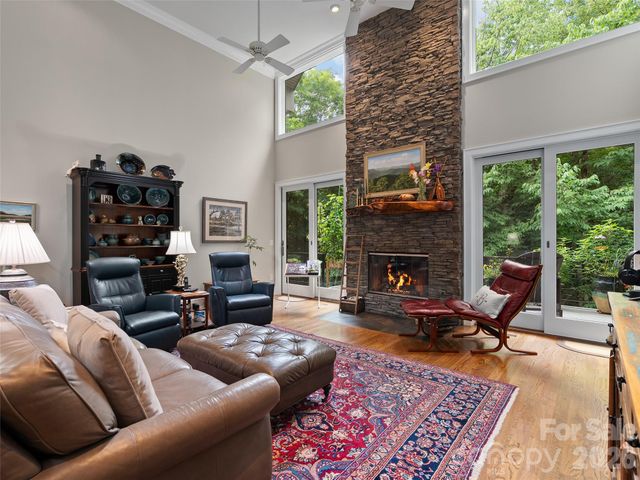 515 Flying Hawk Trail, Waynesville, NC 28786