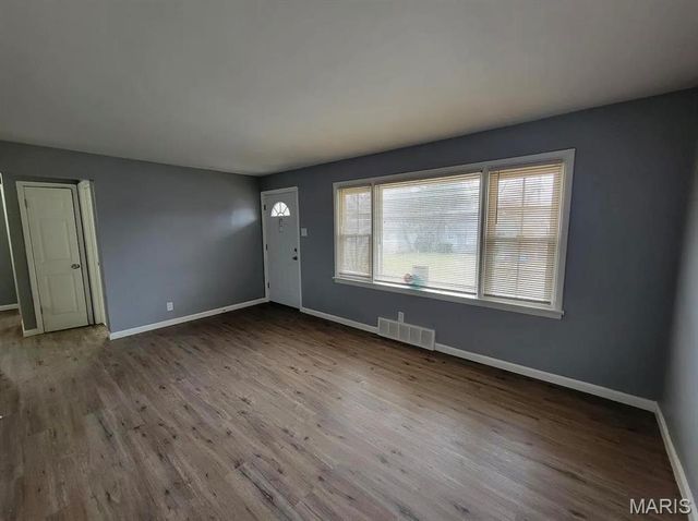 5636 Sapphire Avenue, St Louis, MO 63136