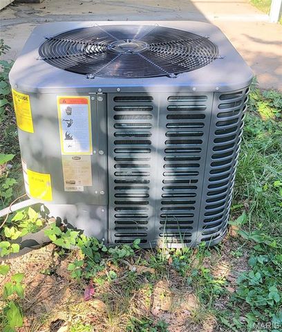 5636 Sapphire Avenue, St Louis, MO 63136