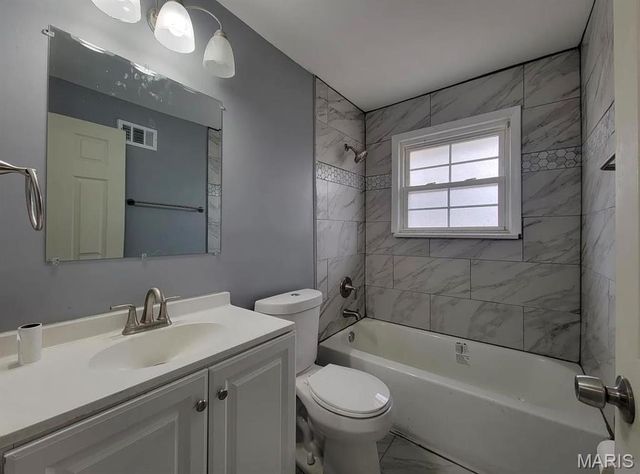 5636 Sapphire Avenue, St Louis, MO 63136