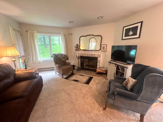 8B Deer Creek, Dover, VT 05356