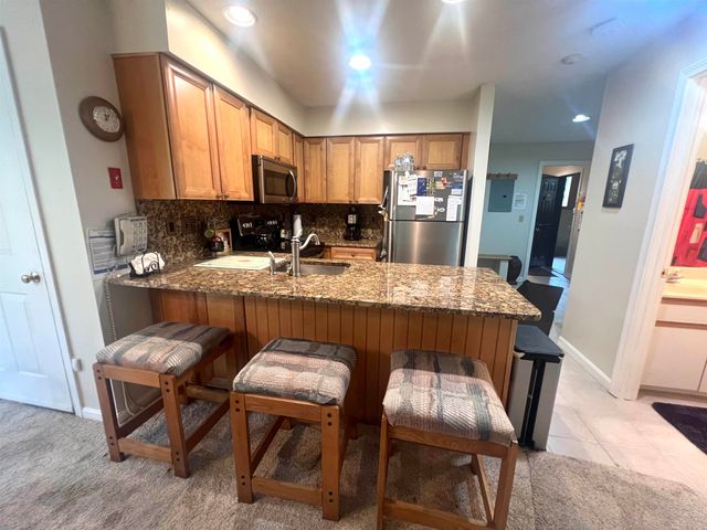 8B Deer Creek, Dover, VT 05356