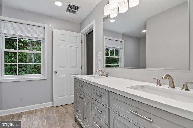 7075 WOOD GLEN DR, Hughesville, MD 20637