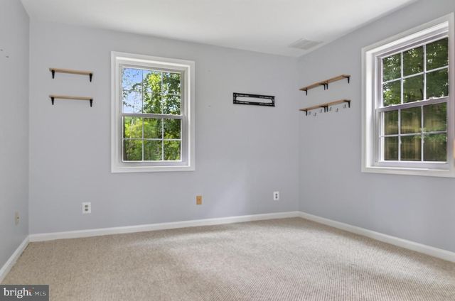 7075 WOOD GLEN DR, Hughesville, MD 20637