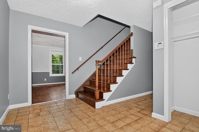 7075 WOOD GLEN DR, Hughesville, MD 20637