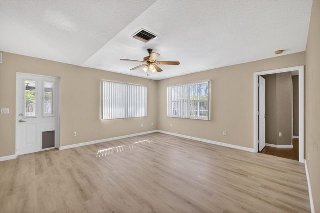 5475 NW Scepter Drive, Port St. Lucie, Port St Lucie, FL 34983