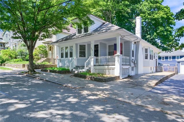 102 Overhill Road, Providence, RI 02906