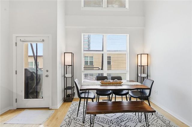 4565 Madison Avenue, Kansas City, MO 64111
