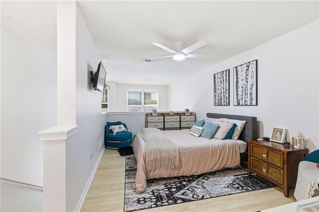 4565 Madison Avenue, Kansas City, MO 64111