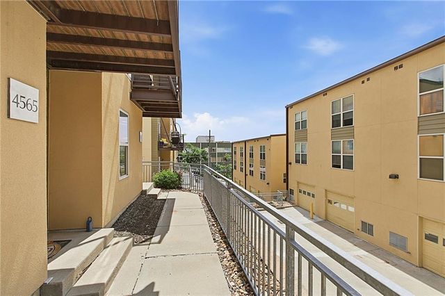 4565 Madison Avenue, Kansas City, MO 64111