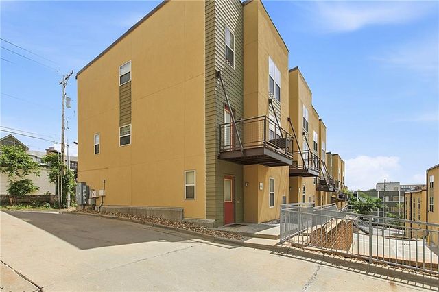 4565 Madison Avenue, Kansas City, MO 64111