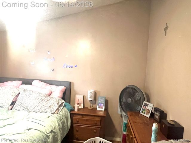 37110 Gilchrist Street, Westland, MI 48186