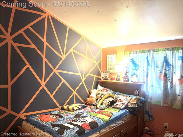 37110 Gilchrist Street, Westland, MI 48186