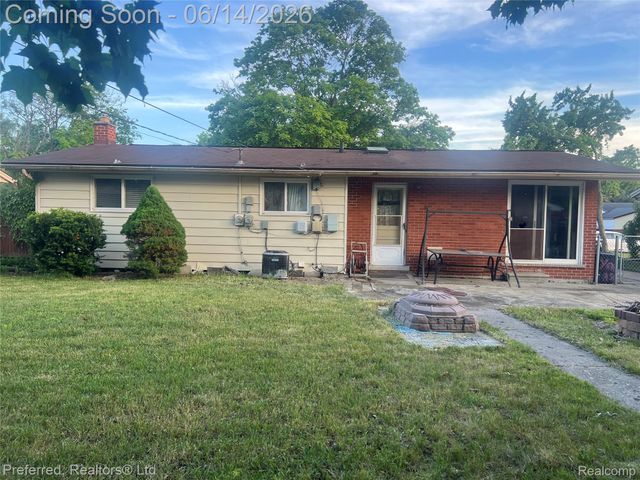 37110 Gilchrist Street, Westland, MI 48186