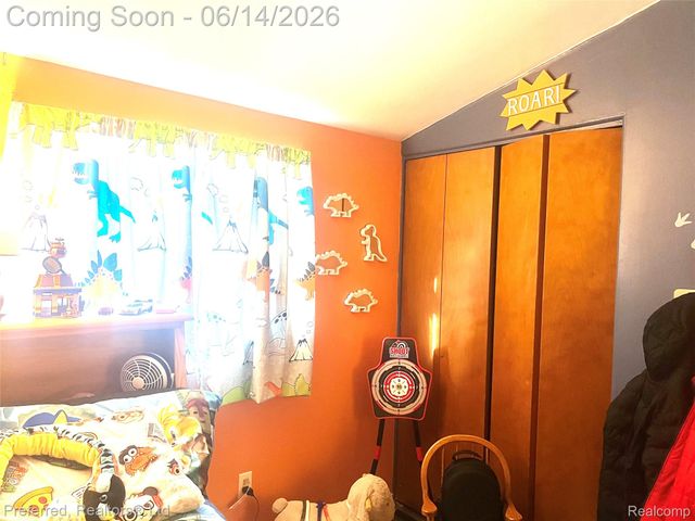37110 Gilchrist Street, Westland, MI 48186