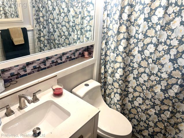 37110 Gilchrist Street, Westland, MI 48186