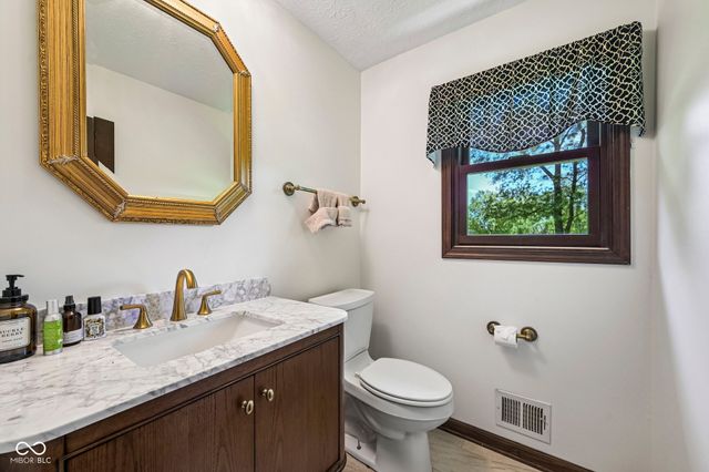 407 Oxford Drive, Noblesville, IN 46062
