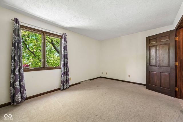 407 Oxford Drive, Noblesville, IN 46062
