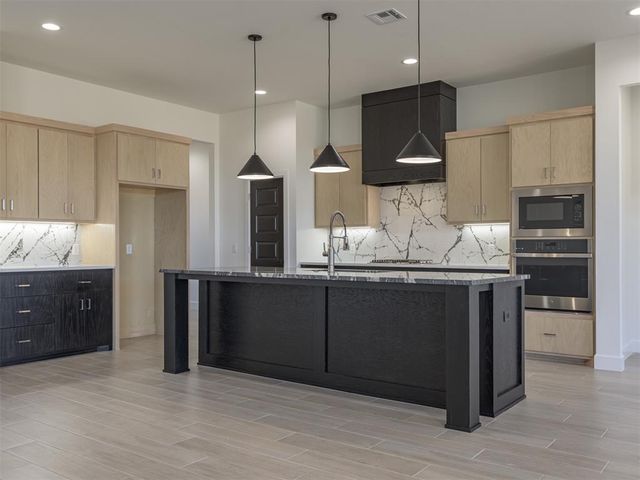 3901 Sorano Drive, Moore, OK 73160