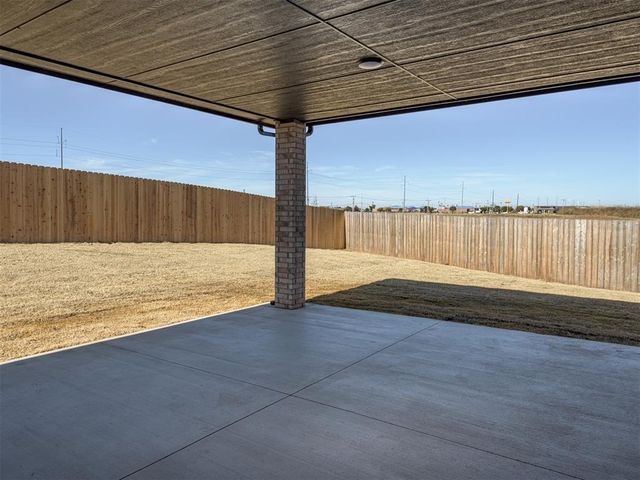 3901 Sorano Drive, Moore, OK 73160