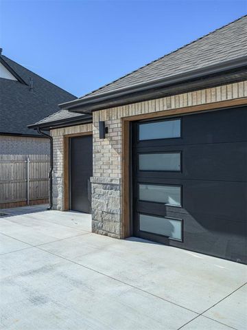 3901 Sorano Drive, Moore, OK 73160