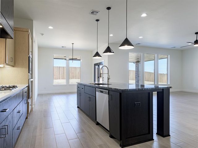 3901 Sorano Drive, Moore, OK 73160