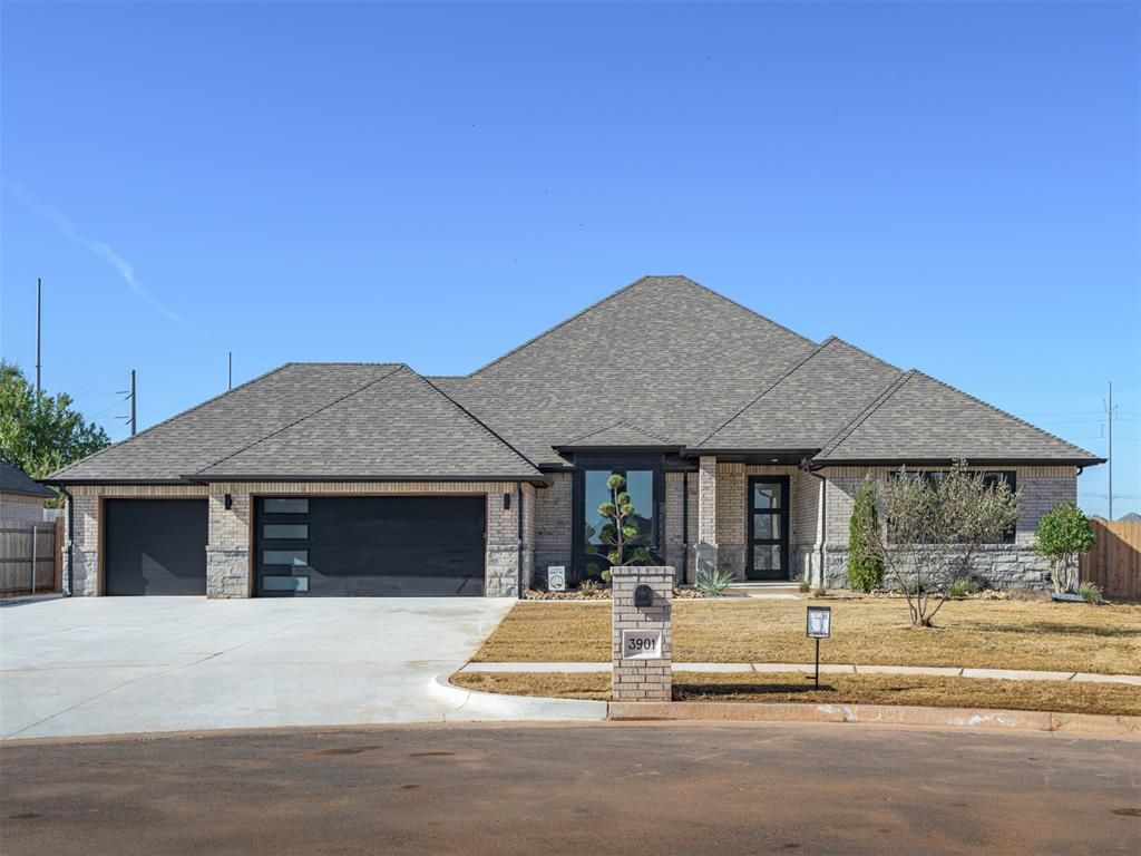 3901 Sorano Drive, Moore, OK 73160