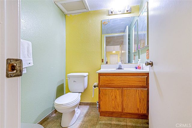 16234 Jasmine, Victorville, CA 92395