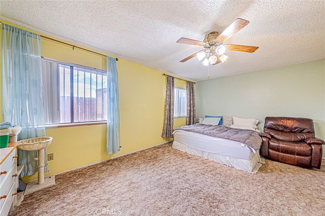 16234 Jasmine, Victorville, CA 92395