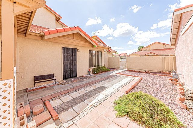 16234 Jasmine, Victorville, CA 92395