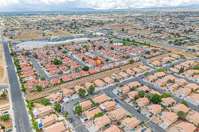 16234 Jasmine, Victorville, CA 92395