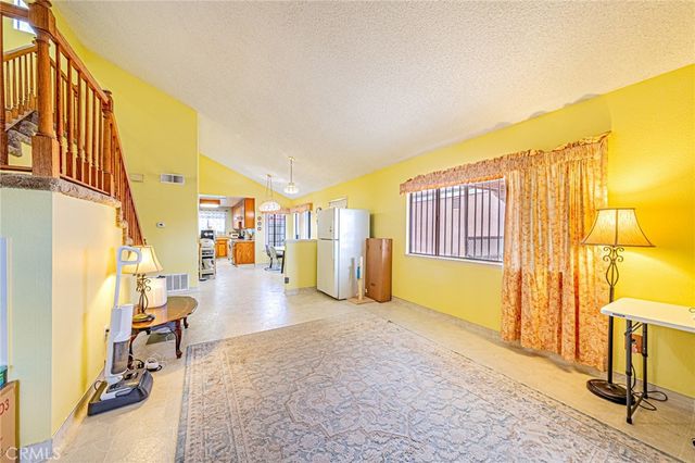 16234 Jasmine, Victorville, CA 92395