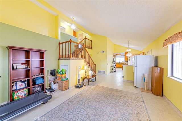 16234 Jasmine, Victorville, CA 92395