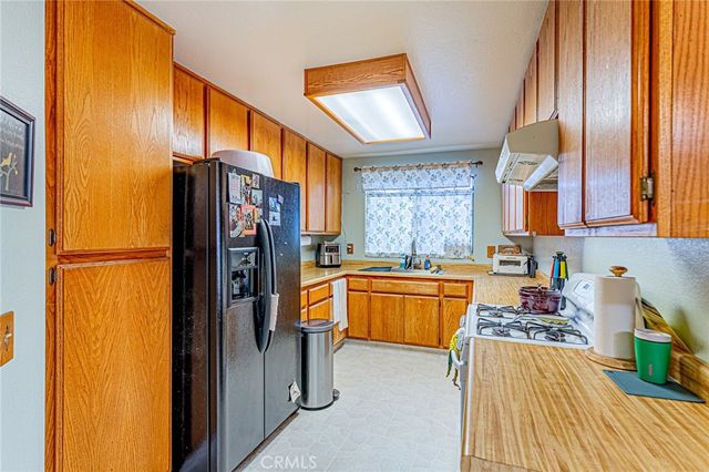 16234 Jasmine, Victorville, CA 92395