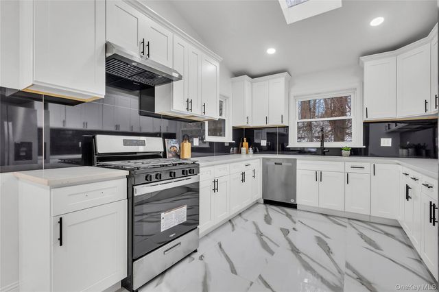 58 Lakelands Avenue, Greenwood Lake, NY 10925