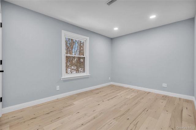 58 Lakelands Avenue, Greenwood Lake, NY 10925